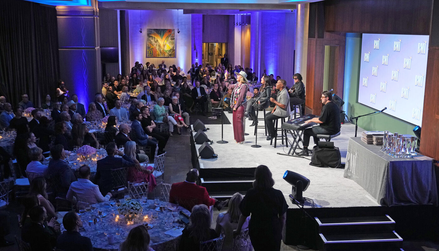 Jamie MacDonald gave the final performance of the evening at the 2026 Christian Awards with her No. One breakout single, 