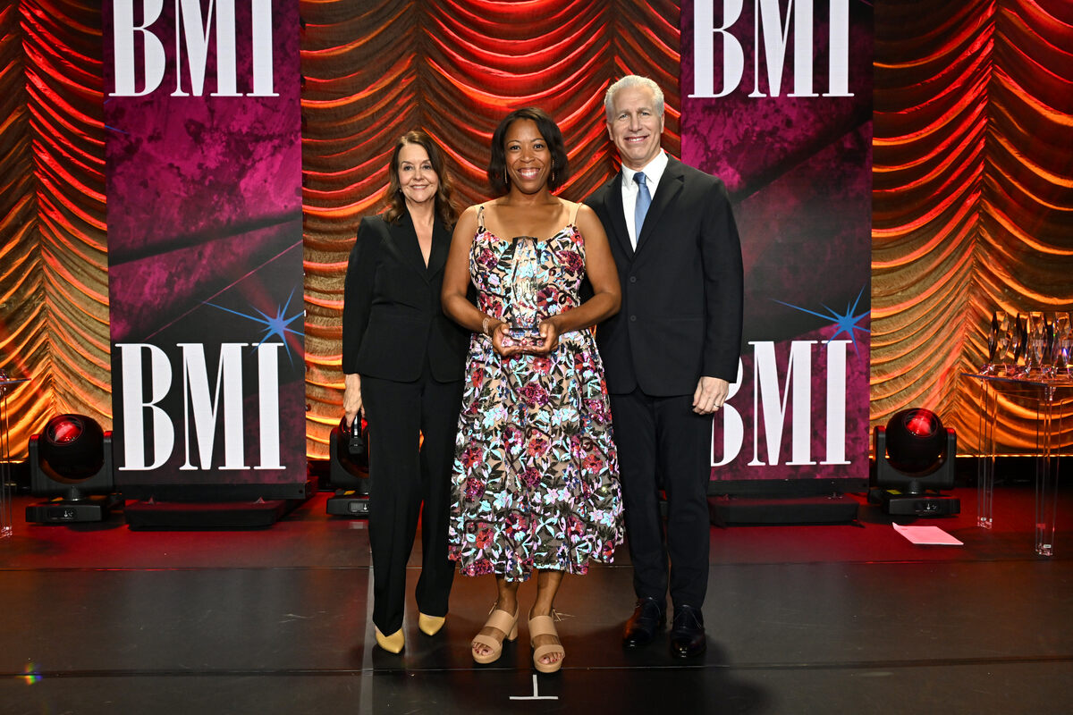 (L-R) Tracy McKnight, VP, Creative, Film, TV & Visual Media, BMI, Dara Taylor, winner of the BMI Award for 