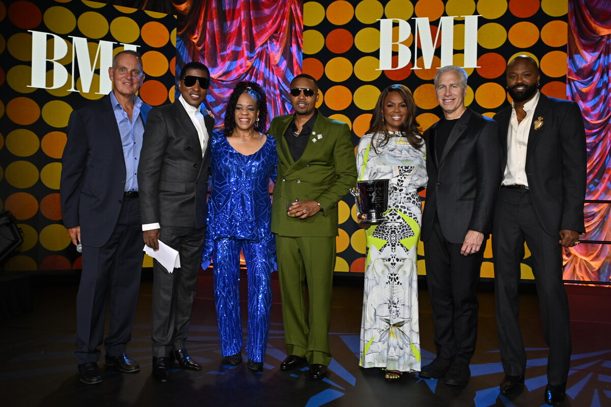 (L-R) Mike O'Neill, CEO, BMI, Babyface, Evelyn 